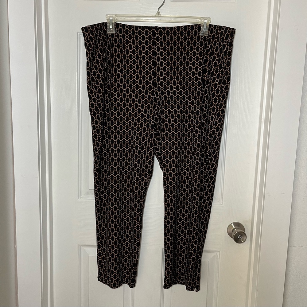 Chico's Plus Black and Tan Slimming Panel Ankle Pants